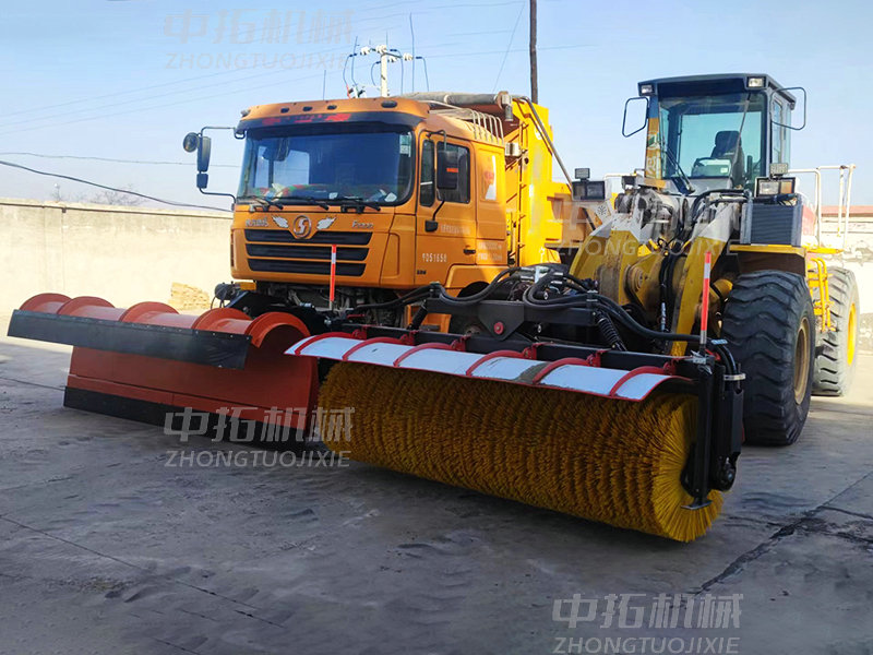 拖拉機(jī)掃雪滾  (3).jpg