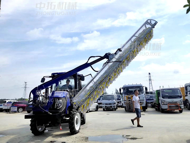 拖拉機(jī)太陽(yáng)能清洗機(jī) (2).jpg