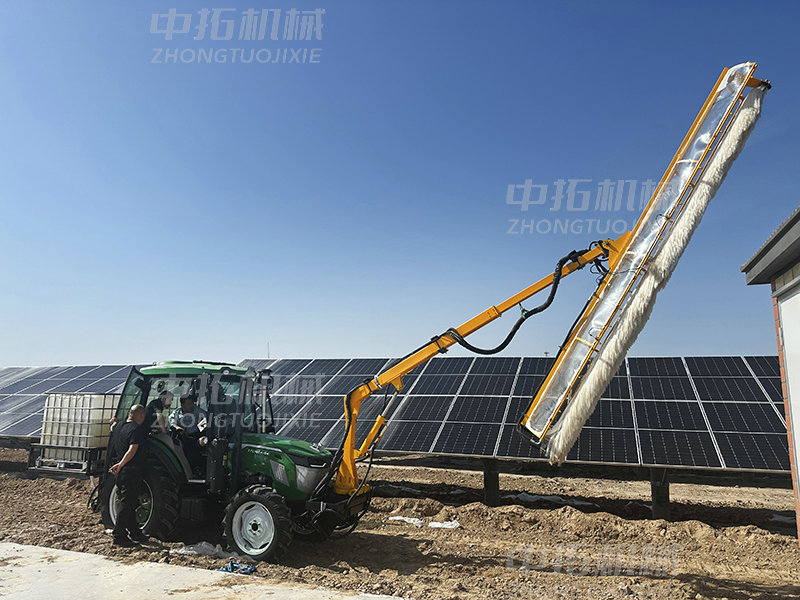 輪式光伏清洗機(jī) (7).jpg